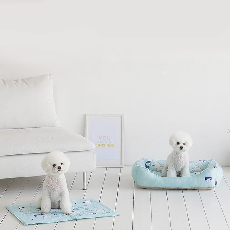 產品特色 韓國原創設計 毛孩夏季涼感對策 睡墊+涼墊 降低溫度 有效散熱 涼墊防水表層 清洗容易便利 睡墊止滑功能 保持透氣涼爽 產品介紹 注意事項 商品規格 產地：中國 保固：瑕疵品退換貨保證 材質