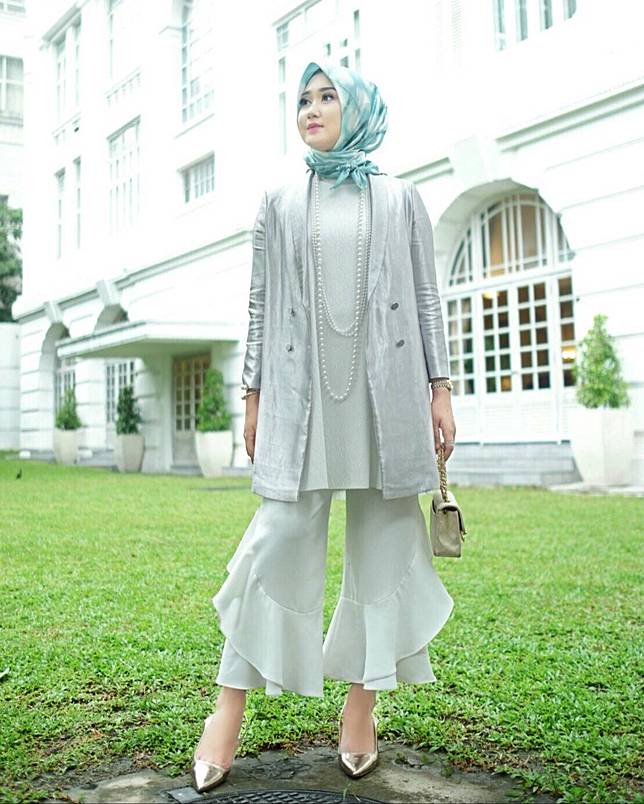 10 Style Hijab Kece Buat Cewek Bertubuh Kurus, Mau Tiru?