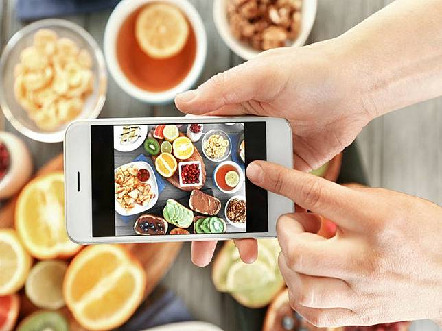 Mau Menurunkan Berat Badan? Rajin Lihat Foto Makanan di Instagram!