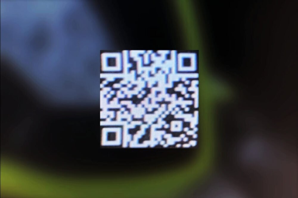 釣られた…」トヨタ公開のBEVコンセプトに貼られたQRコードを読み取った