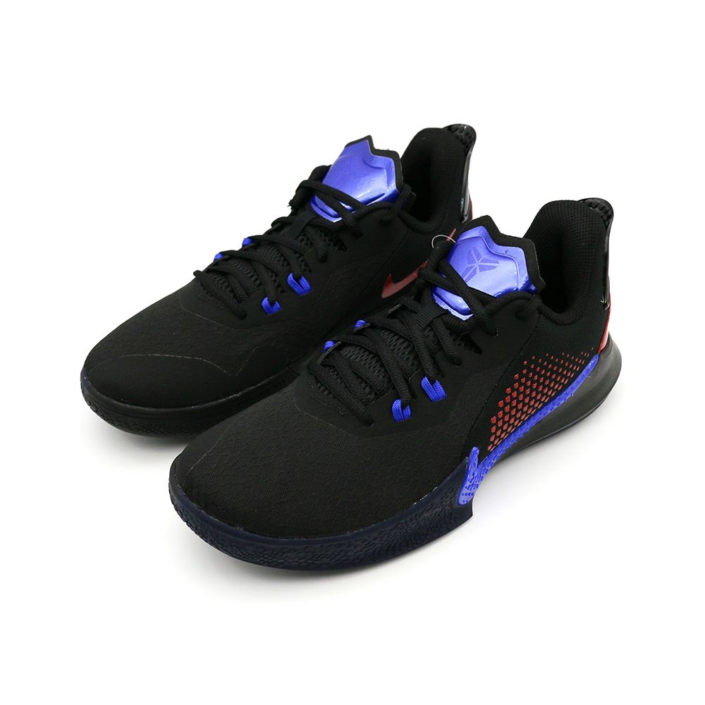 科比·布萊恩特以場上毫不掩飾的真性情，締造出一場場精彩傳奇賽事；MambaFuryEP男/女籃球鞋因此得名，採用簡約利落的設計，打造輕盈疾速的造型與質感。該鞋款擁有科比系列特有的輕盈靈敏響應力和強悍抓