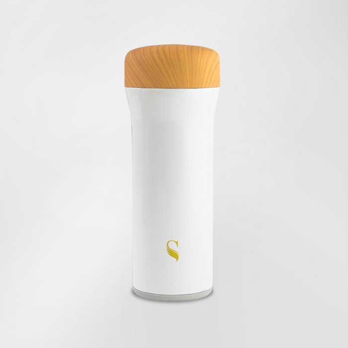 ◆ 日本產品專利，新加坡設計註冊◆ 不易殘留異味，可盛裝各式飲料◆ 真空雙層，保溫/冷長達5-8小時 ◆ 不挑飲品還有食物的陶瓷保溫杯 ◆ 不怕異味殘留和其他化學的反應◆ 優雅木紋蓋造型，別於以往設計