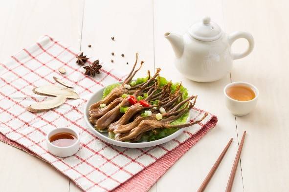 ▲大稻埕百年滷味「小春園」，打造故事場景，翻身觀光亮點。(圖/臺北市政府)