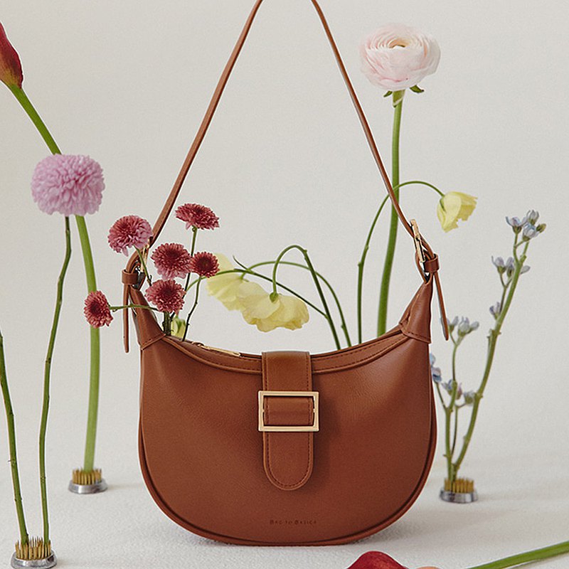 Bag to Basics 韓國製 HODIE 彎月包包 (BROWN)