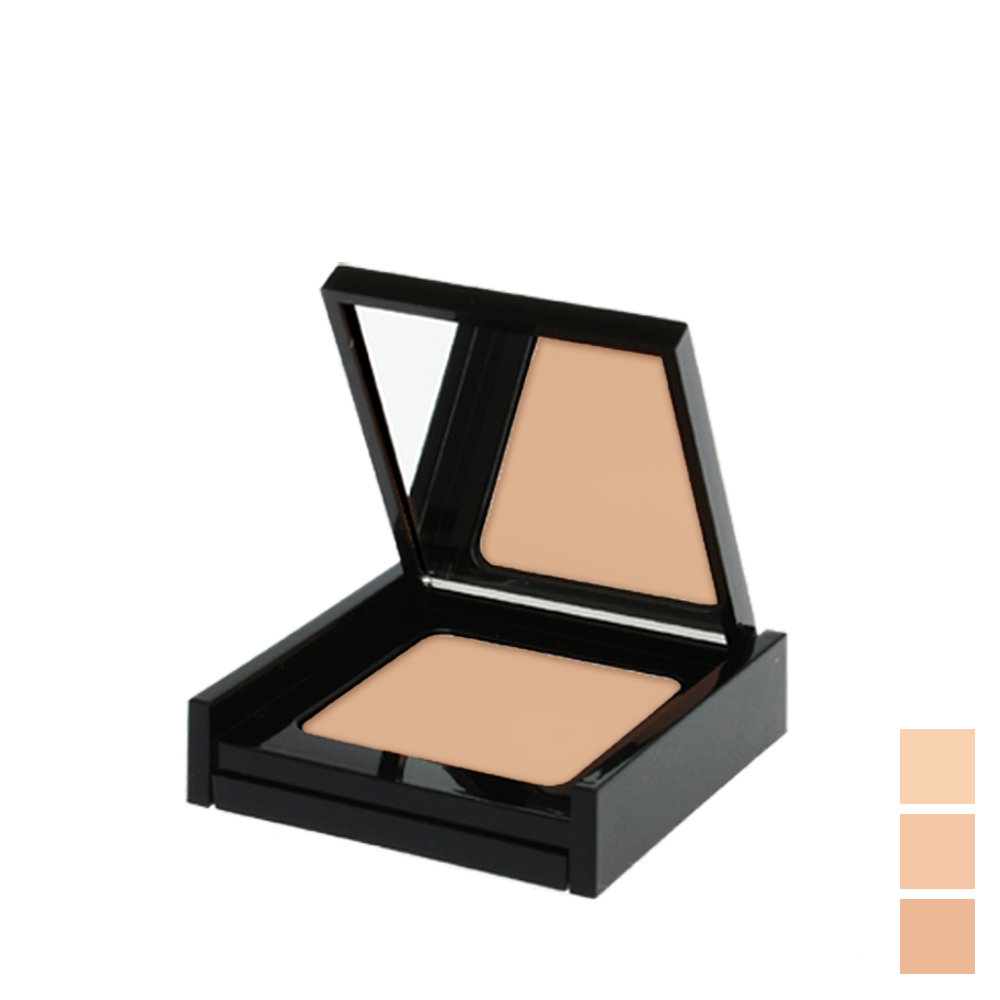 水漾般質地的眼部遮瑕膏 沿著眼睛下方黑眼圈處輕輕點，像擦眼霜一樣按壓，再以上下來回的方式暈染開來，就可以遮的自然無瑕！ 添加微微的光澤感，不僅遮瑕，還可以明亮眼周，讓眼妝看起來更光采迷人！