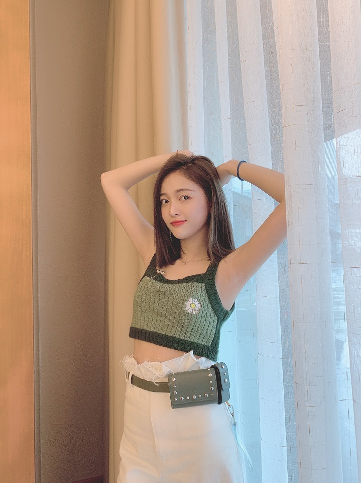 定角陸劇 吳宣儀《世界微塵裡》