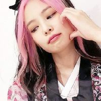 กลุ่มสิทธ์ขาด by.ไพลิน+เกวลิน