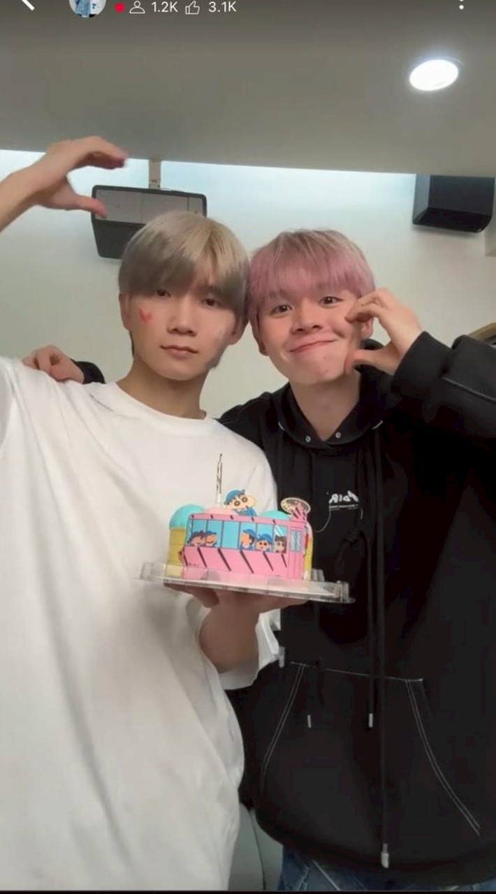 哲哲&瑋瑋💛 IG.TK 快訊通知區