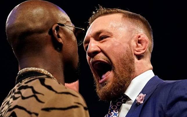 Holyfield: Tangan Kiri Conor McGregor Dapat Runtuhkan Floyd Mayweather!