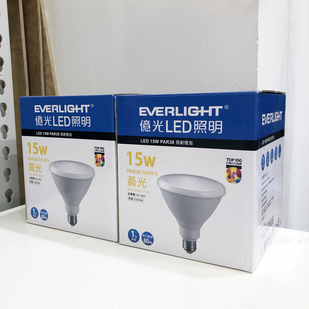 瓦數：15W 色溫：2700K 電壓：100-240VAC,50/60Hz 電流：0.027-0.127A 演色性：>80 光通量：1050LM 發光效率：70lm/W 功率因素：0.85 光束角：3