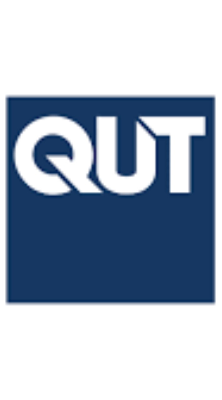 昆士蘭科技大學學生群（QUT)