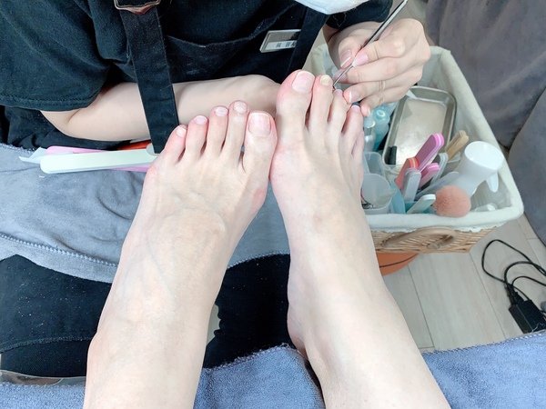 「高雄美甲」六合夜市旁巷內優質日式美甲，光療美甲熱蠟除毛手足保養最佳首選-IRMA NAIL SALON愛兒瑪美甲