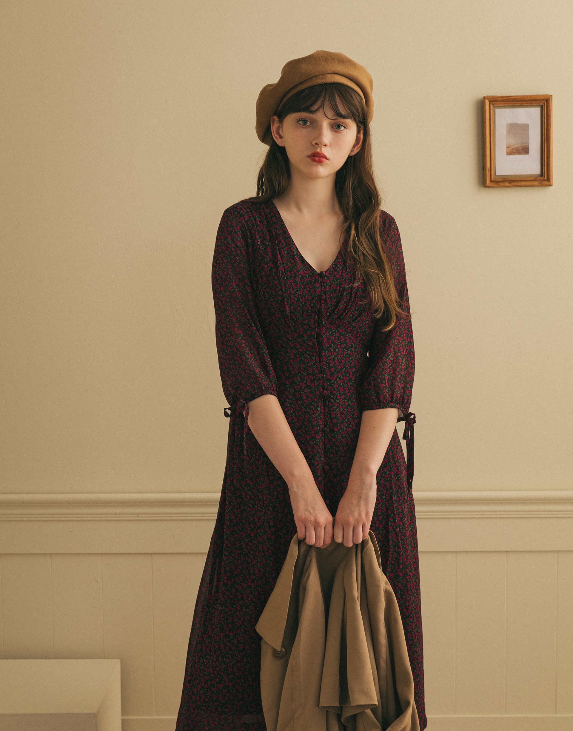 質感雪紡面料/前開真釦，可打開當罩衫穿/袖口綁帶造型/附有內裡