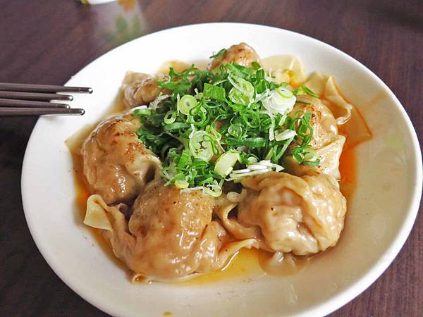 【中和美食】川味麵食-吃了會讓人難忘的紅油抄手 【中和美食】川味麵食-吃了會讓人難忘的紅油抄手