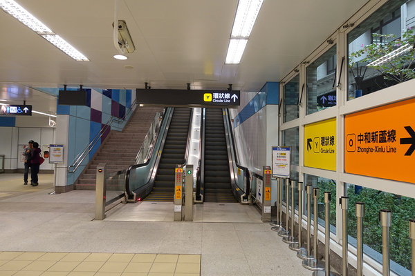 三重到板橋捷運,三重到板橋車站怎麼搭比較快,三重到板橋耶誕城,三重搭捷運到高鐵站