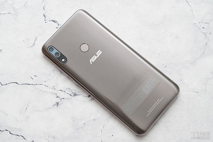 中階手機新霸主登場，高續航、大容量 ASUS ZenFone Max Pro M2 評測