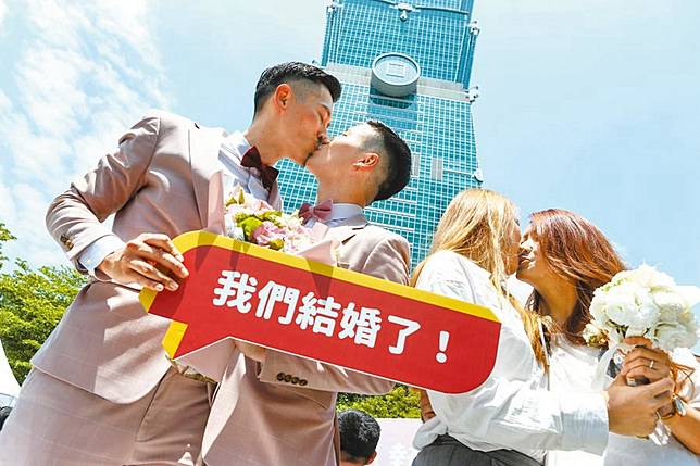 蔡民調贏韓 同婚法功不可沒