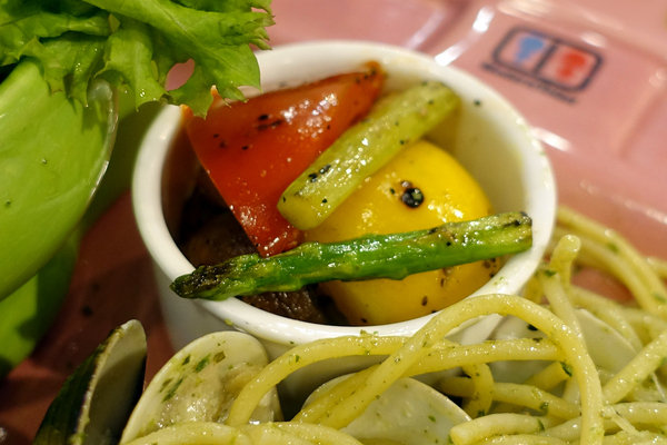 士林打卡餐廳-便所歡樂主題餐廳，士林網美下午茶餐廳，有廚師現點現做好吃餐點，價錢不貴好拍好玩，適合聚會、包場的士林ig打卡餐廳