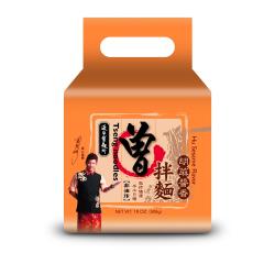 ◎散發天然麵香的細扁麵條|◎多道工法研磨而成的芝麻醬|◎口感綿密，回味無窮品牌:過海製麵所曾拌麵品牌國別:台灣種類:乾麵條/附調味包,乾麵條包裝型式:袋裝保存方法:保存於常溫下之陰涼處，避免陽光直接照