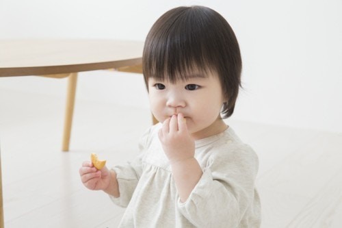 1歳のわが子が手づかみ食べをしない これって大丈夫 先輩ママの意見は