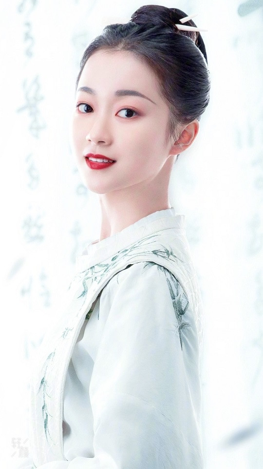 熱播甜寵劇古裝女神8：嚴伊依 飾演《青青子衿》趙清禾