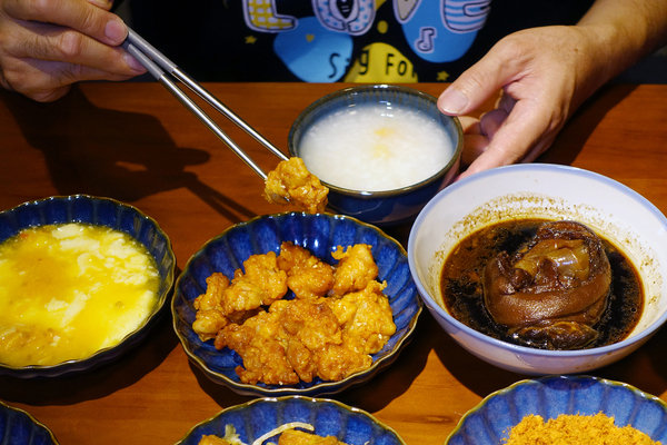 不糾結清粥小菜，台北ATT 4 FUN清粥小菜，正餐宵夜都有賣(含不糾結清粥小菜訂位、價位、包廂資訊)