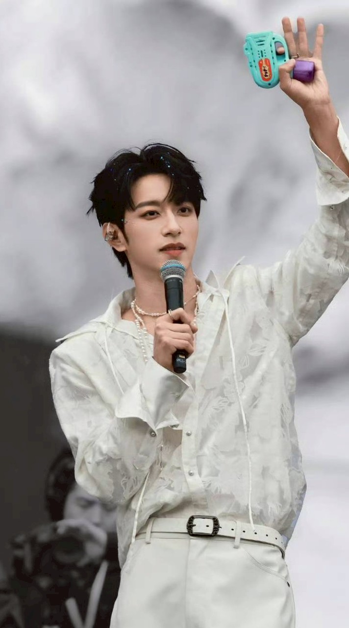 หลี่เพ่ยเอิน LiPeiEn D4