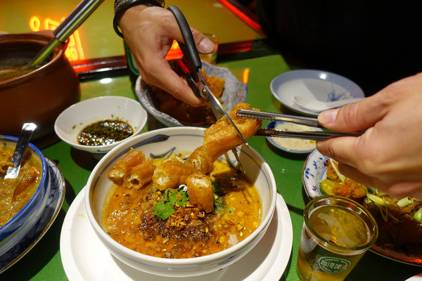 台式餐酒館台北-罔市台式餐酒館，中山區台式餐酒館聚餐，台北不限時台菜餐廳，精緻酒家菜，適合晚餐和宵夜夜晚限定的台式創意餐酒館