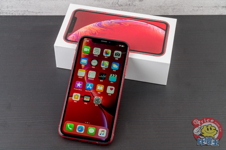 iPhone XR (PRODUCT) RED 紅色版開箱與效能測試！它和 Xs、Xs Max 有什麼不一樣呢？