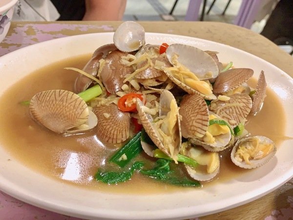 「花蓮旅遊」花蓮租車三天二夜輕旅行自駕遊，盛夏消暑追鯨趣-花蓮永宬租車，老時光燒肉酒肴，欣欣麵館不是麵店，小花公寓民宿與窩WOW青年旅館直擊分享