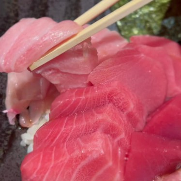実際訪問したユーザーが直接撮影して投稿した難波居酒屋本鮪と酒と肴 さかなびいきの写真