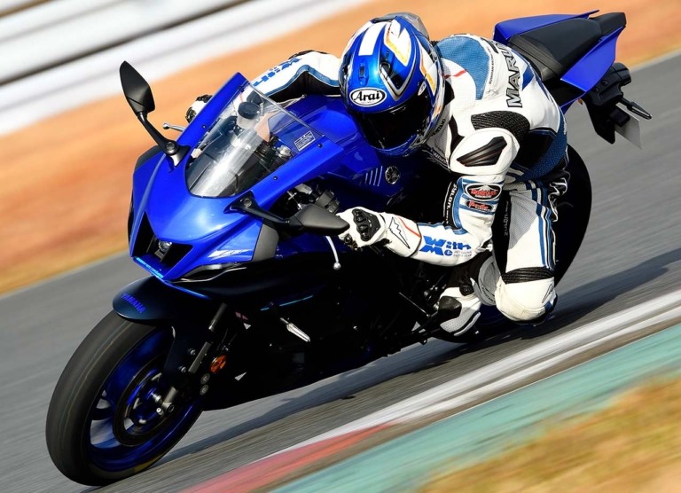 ヤマハYZF-R7/WGP 60thアニバーサリー ['22後期 新型バイク ヤマハYZF-R7/WGP 60thアニバーサリー ['22後期 新型バイク