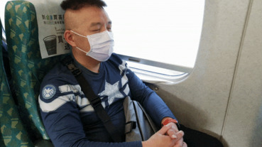 TripPal 全支撐旅行枕 開箱體驗，搭飛機、搭車、午睡的極致舒壓神器