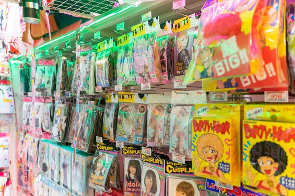 アウトドアグッズにおもちゃまで 新しい ドン キホーテ枚方店 の2階のようす