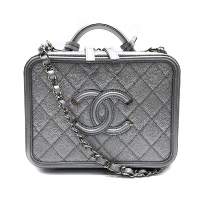 品牌限量款 全銀設計，質感呈現 復古拉鍊化妝箱手提亦可斜背