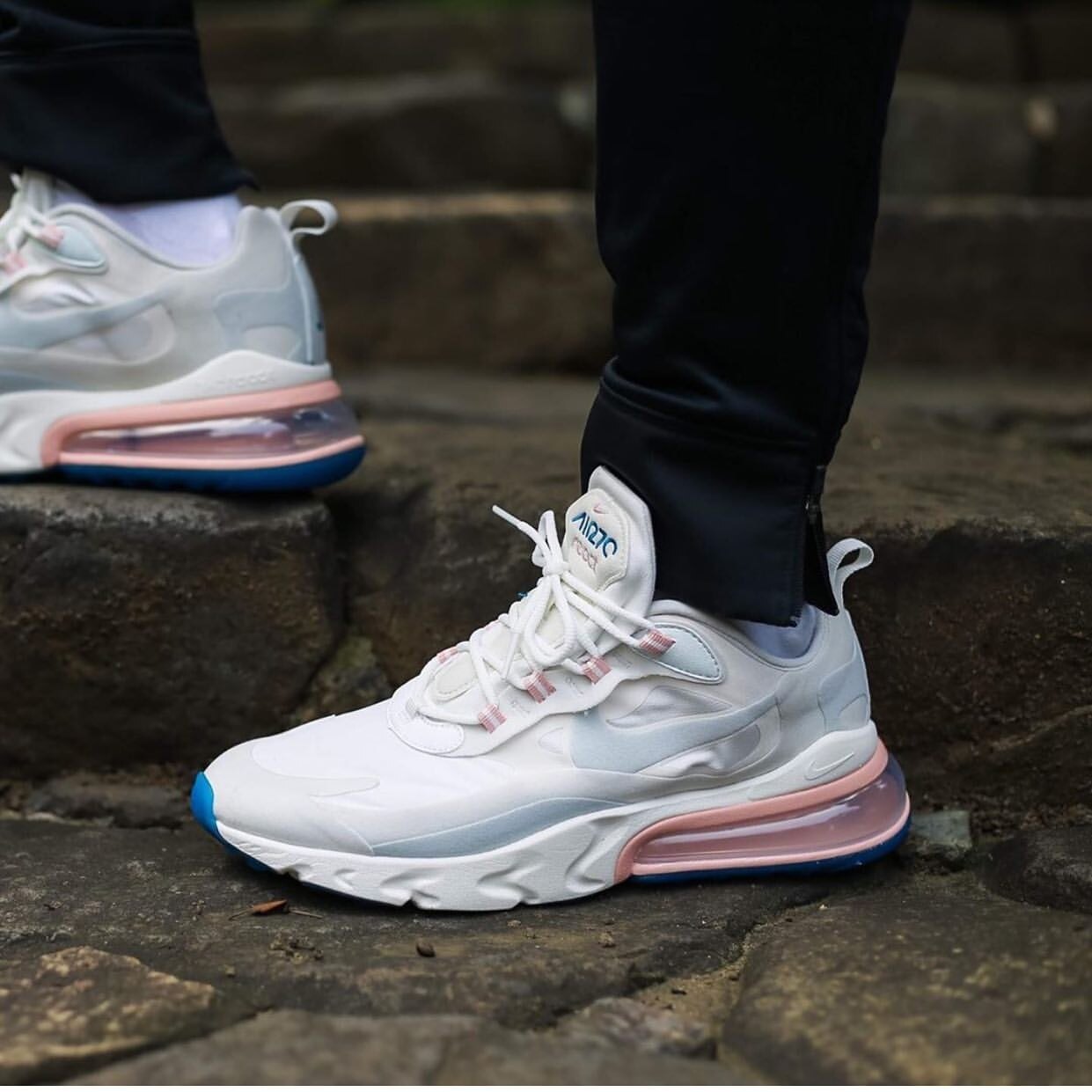 數量不多，賣得很快，完美細節，最好品質，專業團隊，敬請放心 22-25CM