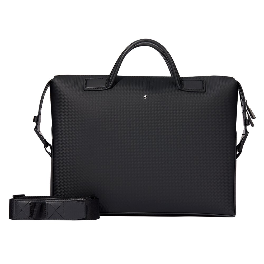 ◆ 精選義大利小牛皮製作，獨特碳纖維印花圖樣◆ 創新可拆可調式背帶：可手提 / 肩背兩用◆ 可固定於行李箱上拖行，商務差旅最方便◆ 內有獨立隔層可存放13吋筆電◆ 義大利製造◆ 附原廠防塵袋/保證書