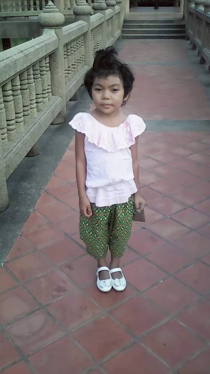 ด้อมท้ายยัยออ ปอ