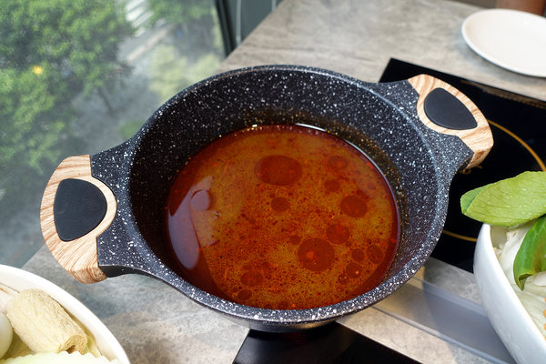 1+1鍋物信義旗艦店，ATT 4 FUN火鍋推薦，雙主餐的東區平價小火鍋(含1+1鍋物訂位、菜單、開幕優惠)