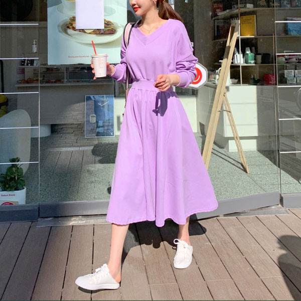 正韓V領長洋裝粉 / 黃 / 紫 / 灰 / 深藍棉質Made in Korea 韓國製肩寬67 胸寬51 袖長51 全長119平放測量 單位公分(cm)超強熱賣款!基本款的V領長洋穿久了不起球不退色