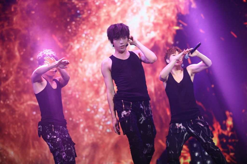 若是收視超過9%，金明洙（左起）、辛睿恩、徐志焄、尹芮珠和姜勳會一起到汝矣島公園跳舞。（圖/翻攝金明洙IG）