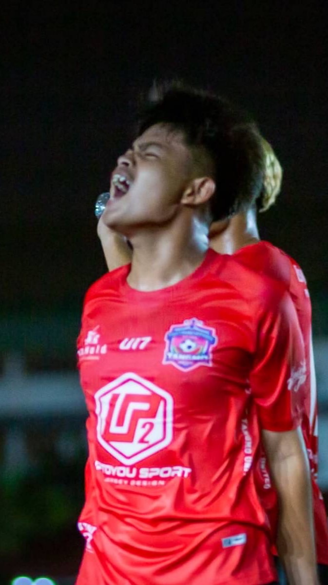 ด้อม ดิวเขี้ยวกุด