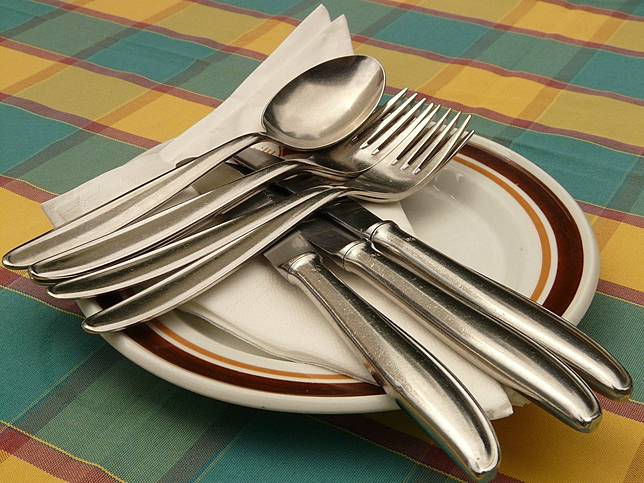 Siap Jadi Anak Kos? Pastikan Kamu Punya 9 Barang Wajib Ada di Kamar Anak Kosan Berikut Ini!