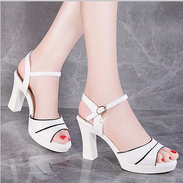 夏季新款粗跟涼鞋女高跟鞋百撘一字扣帶中跟魚嘴鞋防水台女鞋