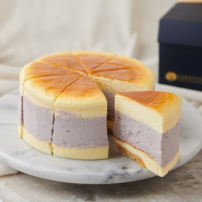 大甲手工芋泥內餡，搭配法式輕乳酪，雙層口感一口接一口~完美禮盒包裝~好看又好吃!!!慶生/慶祝/生日蛋糕/芋頭蛋糕/起司蛋糕/乳酪蛋糕/寶寶蛋糕/禮物/禮品