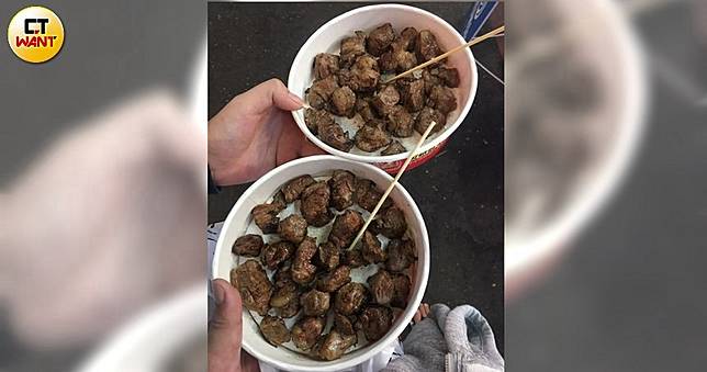 士林夜市又來了！2份骰子牛竟賣600　女傻眼氣炸
