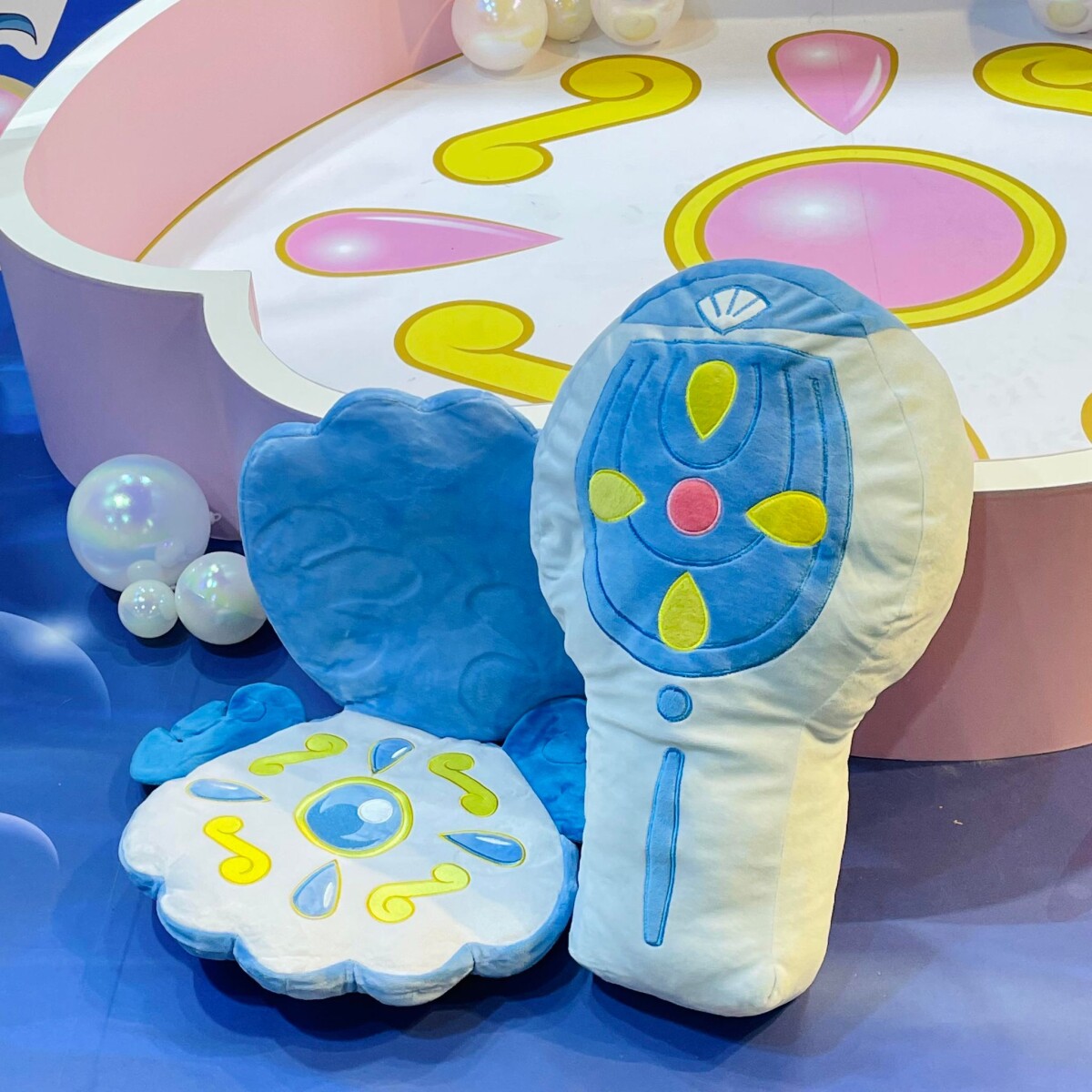 《真珠美人魚》限定店在華山！新周邊、打卡點太萌，《美少女戰士期間咖啡店》新開幕