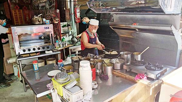 【板橋美食】不一樣義大利麵、焗烤-便宜又大份量美味的路邊攤義大利麵店