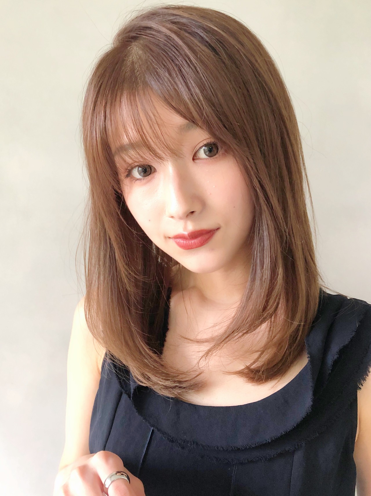 瞳の色に似合う髪色診断 カラコン選びの参考に