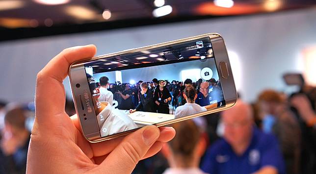 Как снимает самсунг с 8 8 Smartphone Android dengan Kemampuan Kamera Terbaik, Gak Kalah dari DSLR!